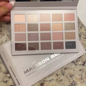 Morphe Madison Beer Palette
